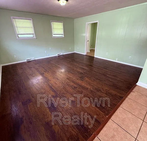 4406 Ferndale Rd — Photo 8