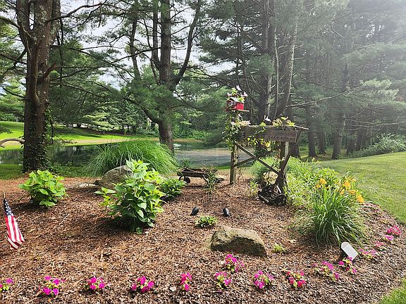 3rd image of 42 Wigwam Dr