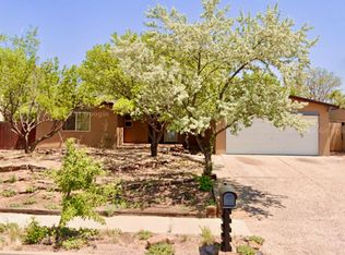 2724 Camino Cimarron, Santa Fe, NM 87505
