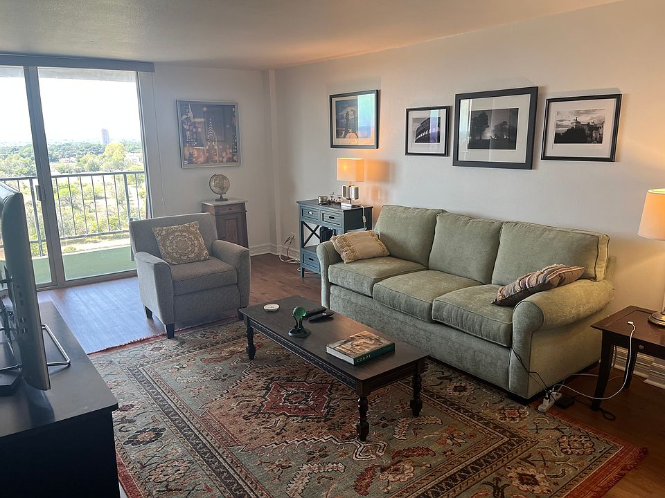1st image of 7039 San Pedro Ave #1000