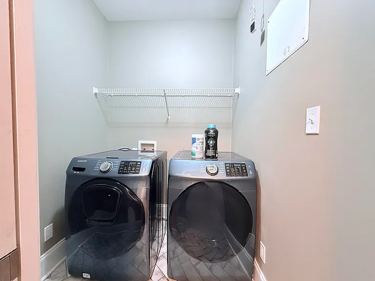 2559 Rosin Way — Photo 20