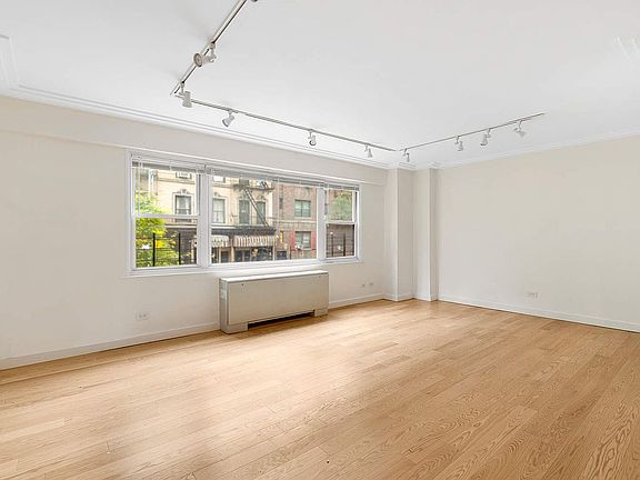4th image of 333 E 66th St #2EF