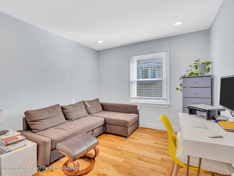 410 4th Ave #2 — Photo 20