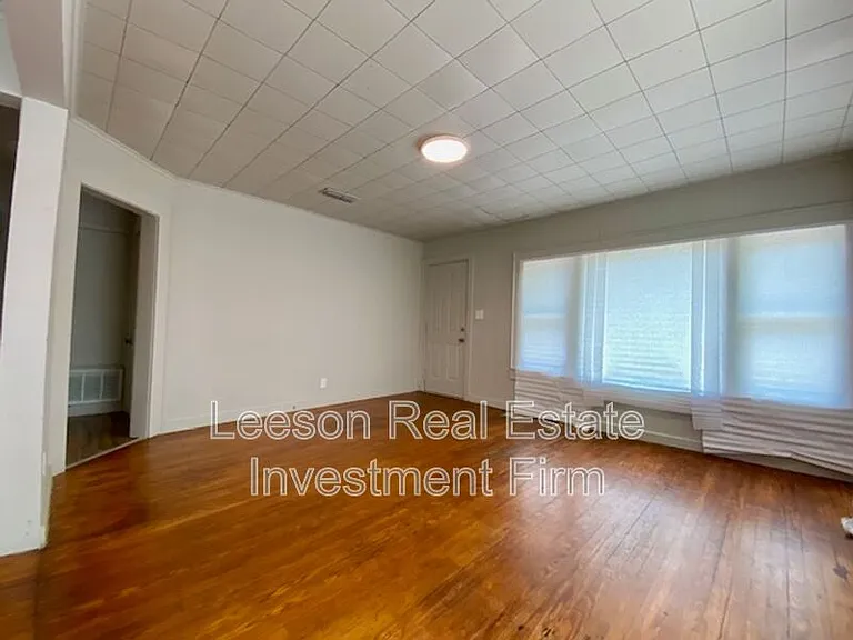 1416 Natalie St — Photo 4