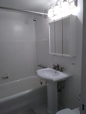 Rented by Tudor Realty | media 8
