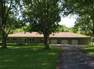 446 W Division Rd, Valparaiso, IN 46385