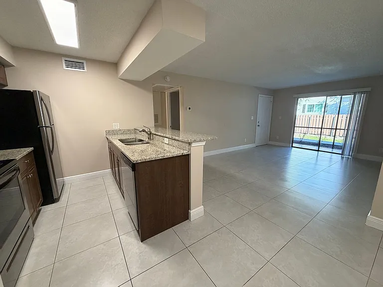 5307 Summerlin Rd #707 — Photo 3