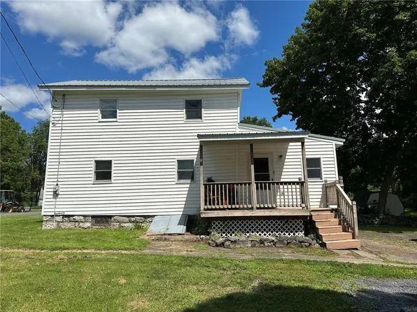 313 W Williams St, Waterloo, NY 13165