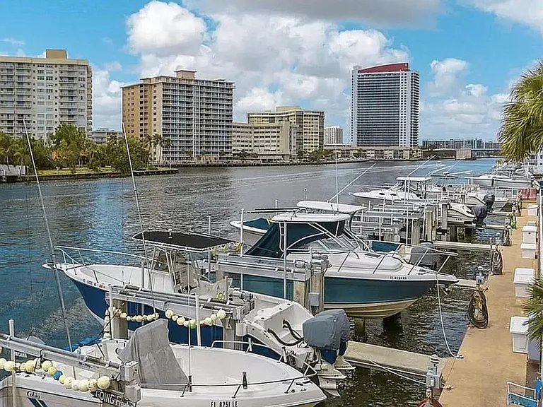 1965 S Ocean Dr #11 — Photo 16