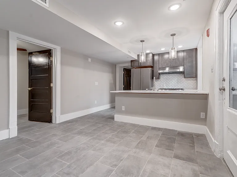 425 N Arthur Ashe Blvd #2B — Photo 7