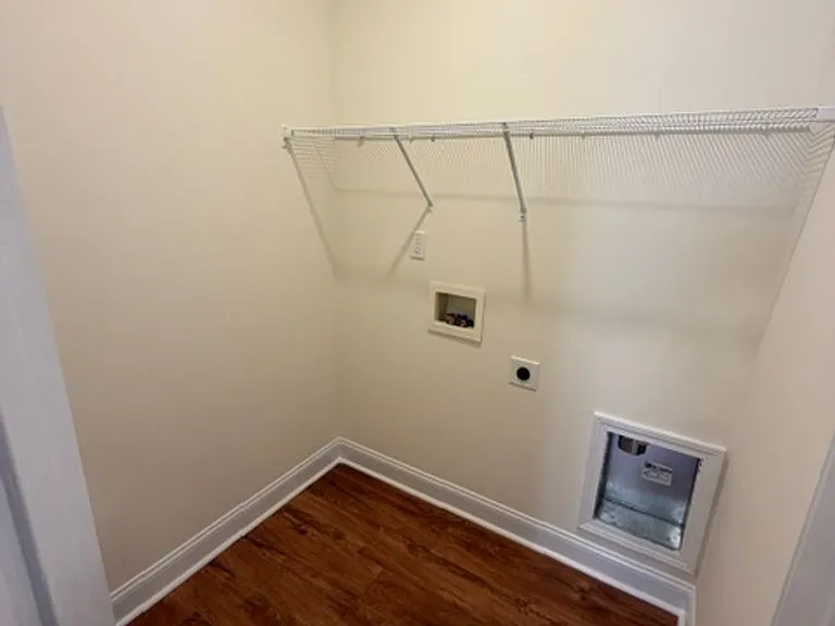 913 Linwood Ave — Photo 10
