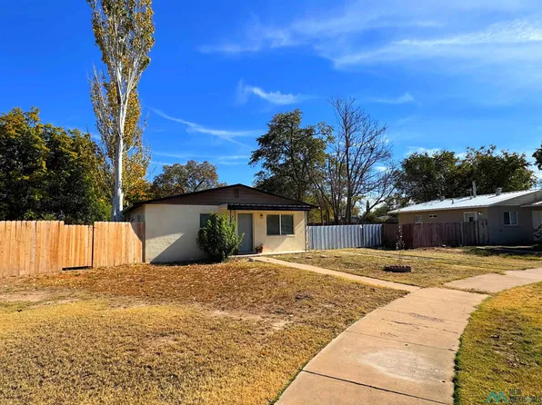 907 Norris Pl, Roswell, NM 88201