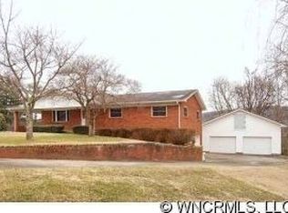 55 Dixon Ter, Candler, NC 28715