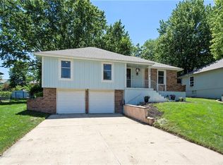 2932 SW Moore St, Blue Springs, MO 64015