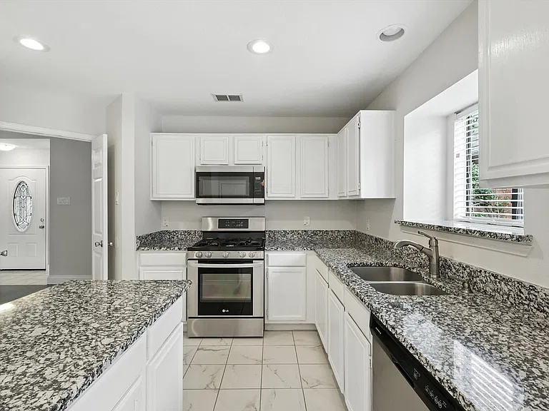 5446 Meadow Vista Ln — Photo 18