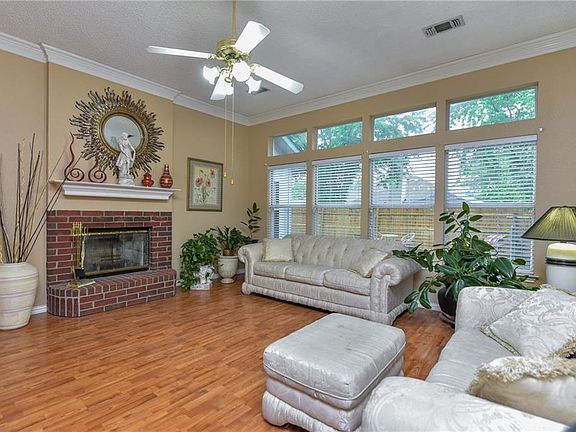 4th image of 3628 Garden Springs Dr
