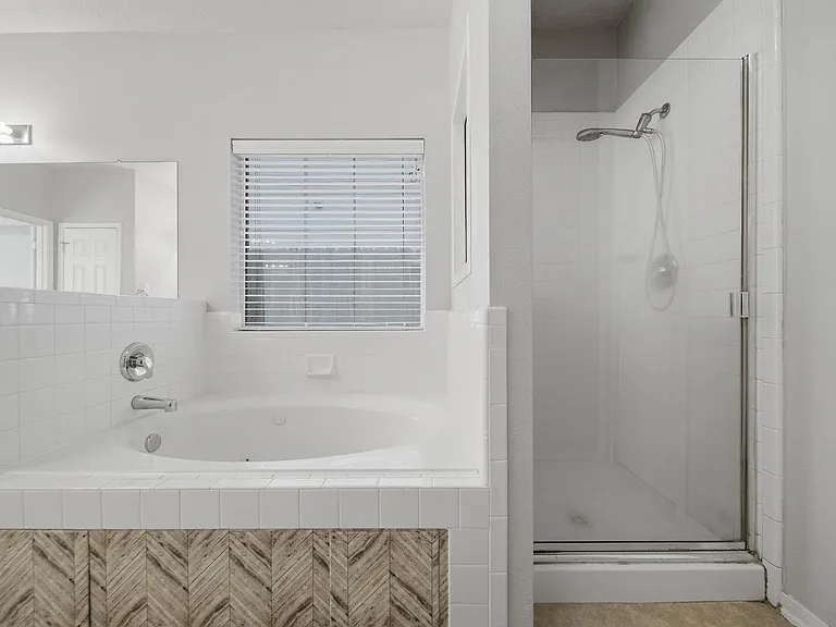 1631 Crescent Shores Ln — Photo 28