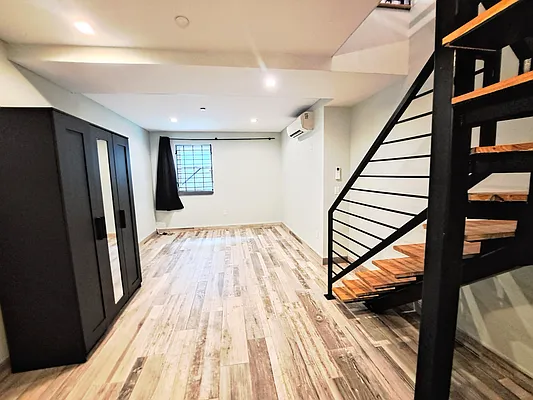 Rented by Friedman Mayer, LREB | media 20