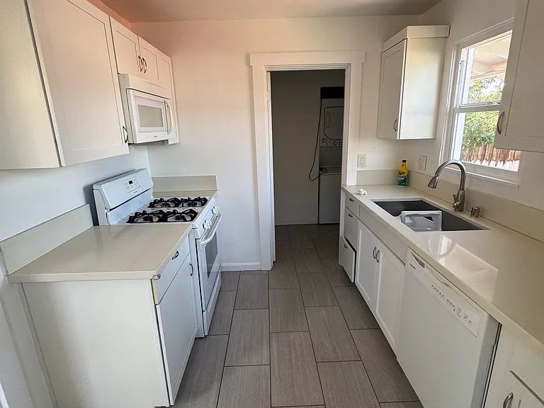 3012 L St #3016 — Photo 4