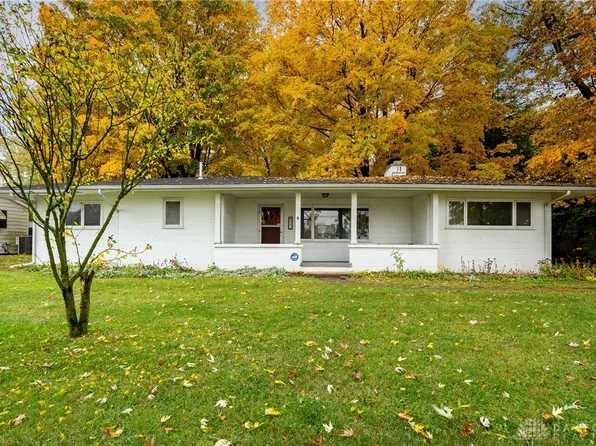 661 Fairview Dr, Carlisle, OH 45005