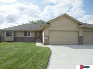 18214 Honeysuckle Dr, Elkhorn, NE 68022