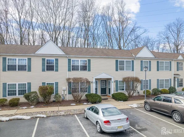 20 Hanover Sq #C, Middlesex, NJ 08846