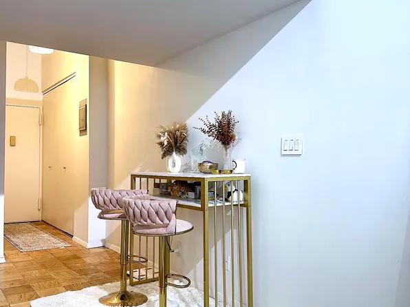 244 Madison Avenue image 9 of 13