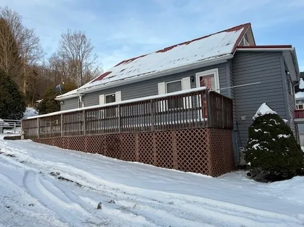 140 Bethel St, Hollsopple, PA 15935