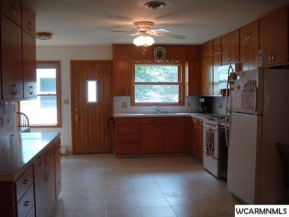4th image of 1215 N Park St