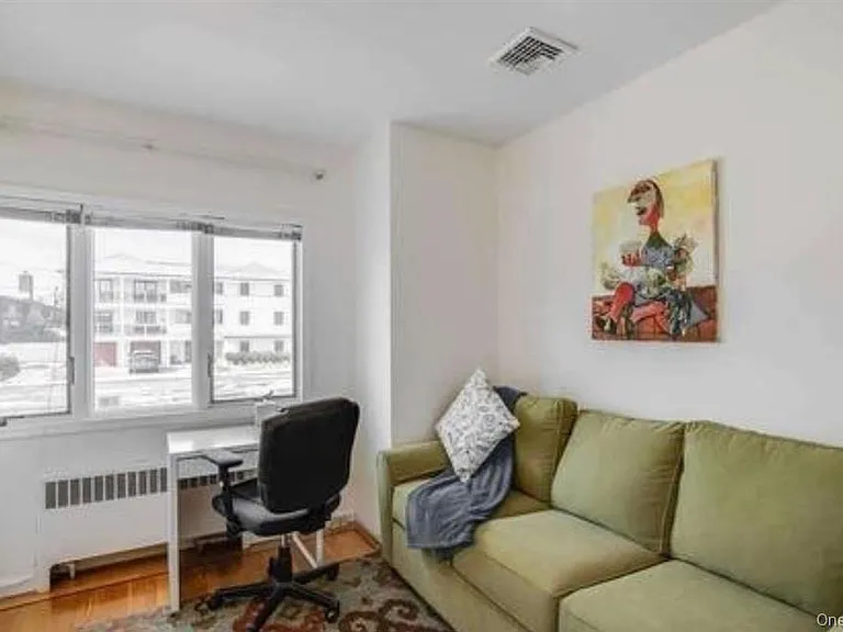 380 W Penn St — Photo 11