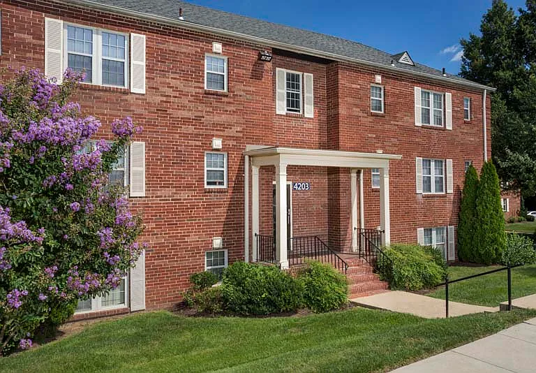 Kaywood Gardens Apartments — Photo 5