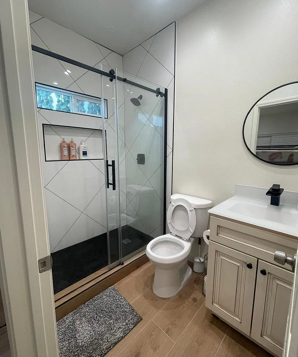 2 bed, 750 sqft, $2,750 — Photo 3