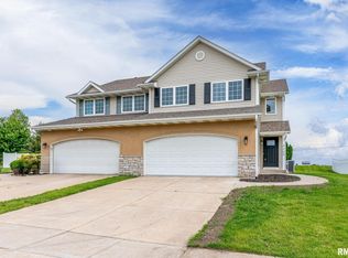 4260 Sapphire Ln, Bettendorf, IA 52722