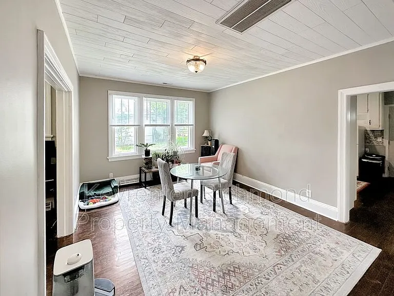3716 Stockton St — Photo 4