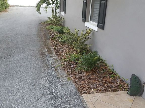 2nd image of 1303 E Gore St APT 4