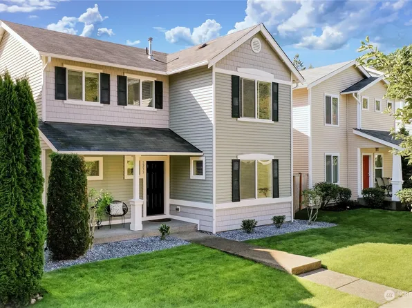 1233 Burnside Place, Dupont, WA 98327