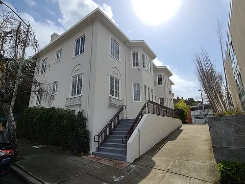 Broadway Terrace-5217-5223 Photo 1
