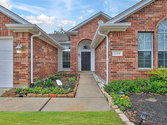 4th image of 2414 Crescent Hollow Ct