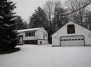 606 E Pittston Rd, Pittston, ME 04345