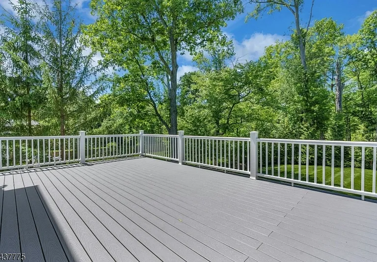 16 Exeter Rd — Photo 45