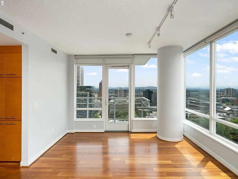 1500 SW 11th Ave #2401 — Photo 11