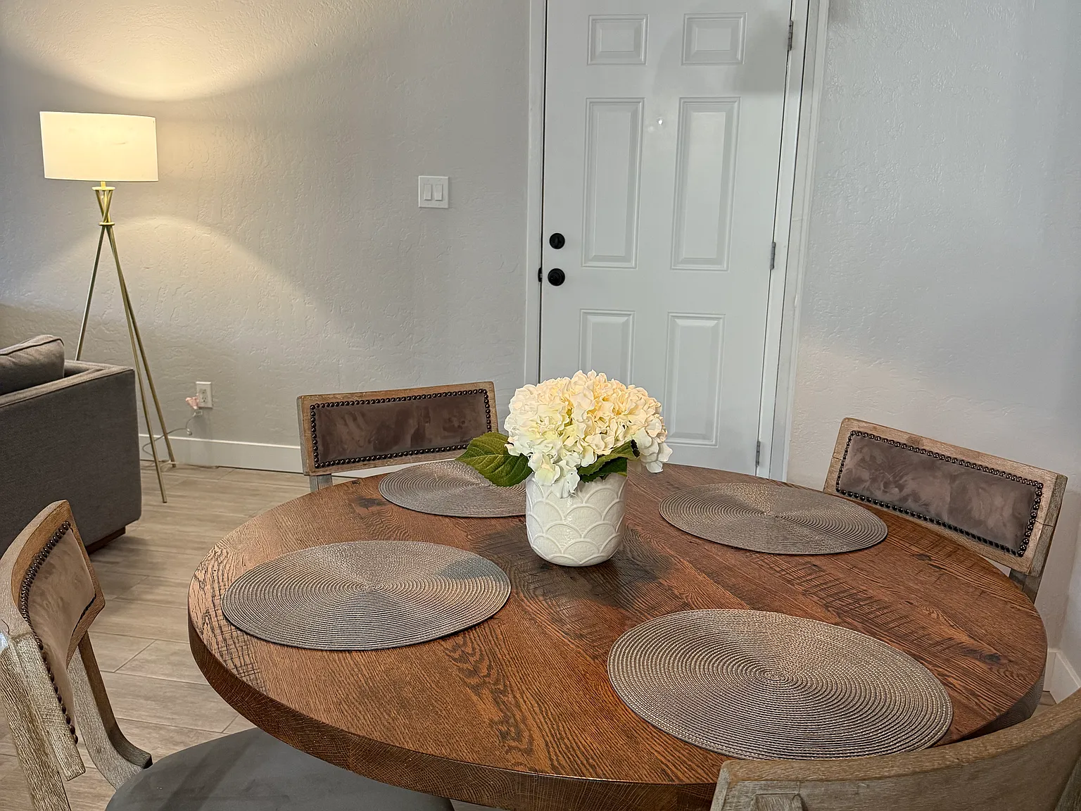 3825 E Camelback Rd — Photo 3