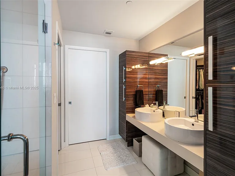 2020 N Bayshore Dr #4004 — Photo 13