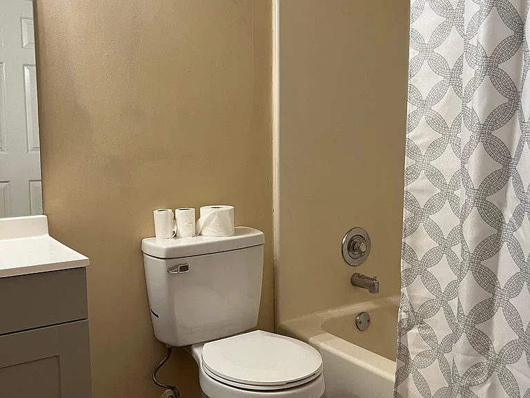 Main bathroom