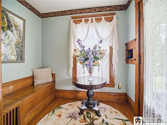 5th image of 633 Lakeview Ave