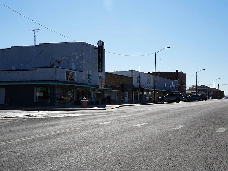 121 W Main St #17 — Photo 41