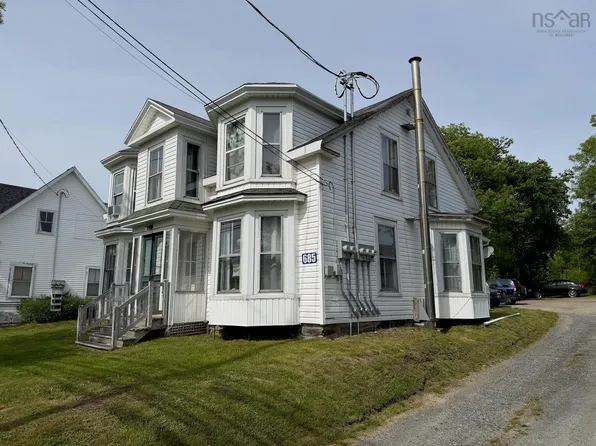 685 Main St, Yarmouth, NS B5A 1K7