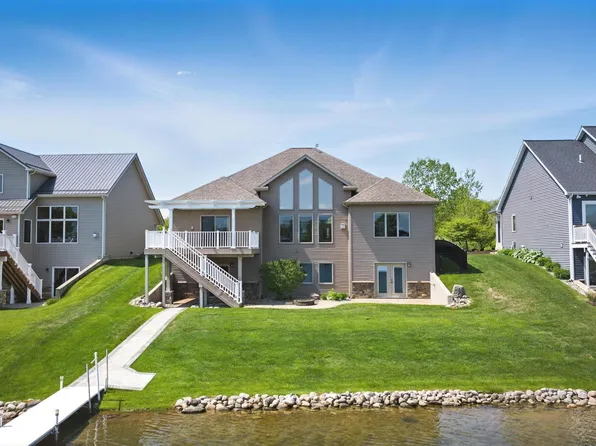 315 Ln 270 Hamilton Lk, Hamilton, IN 46742