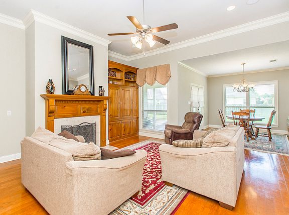 3rd image of 37437 Mill Park Ave
