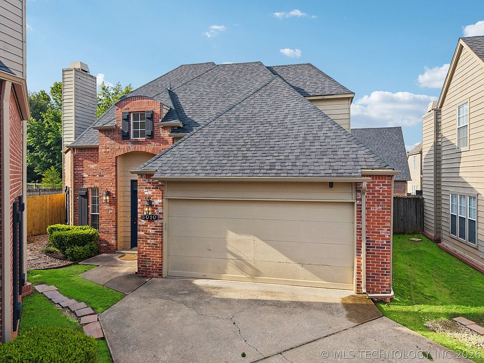 1st image of 3010 E 90th Pl